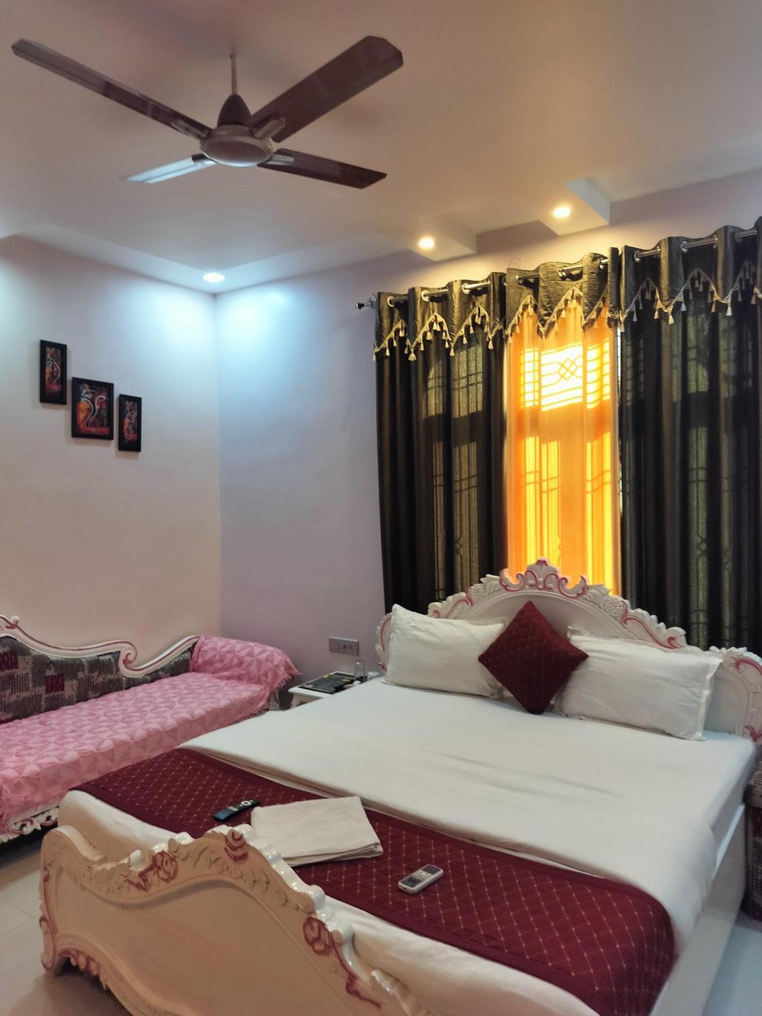 ורנאסי Shree Nanda Guest House מראה חיצוני תמונה